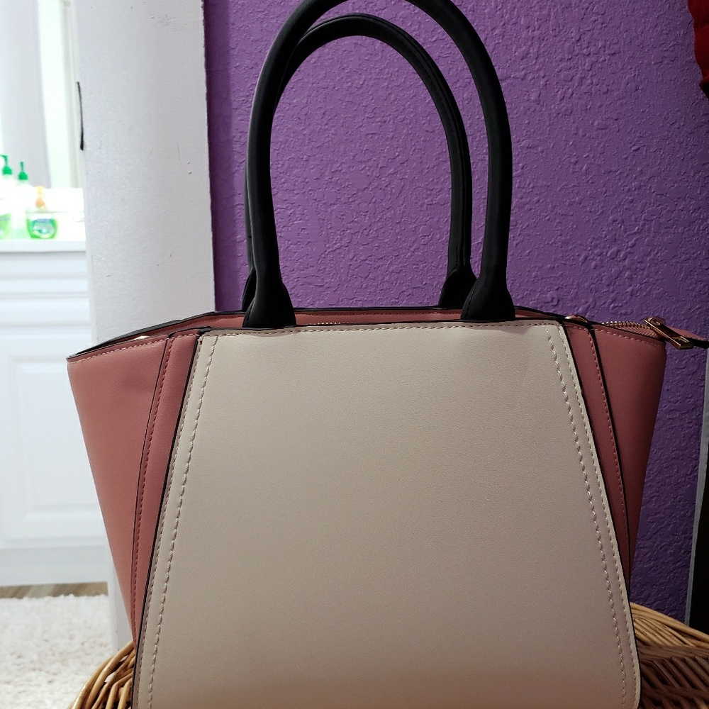 NICE SHOULDER PURSE
